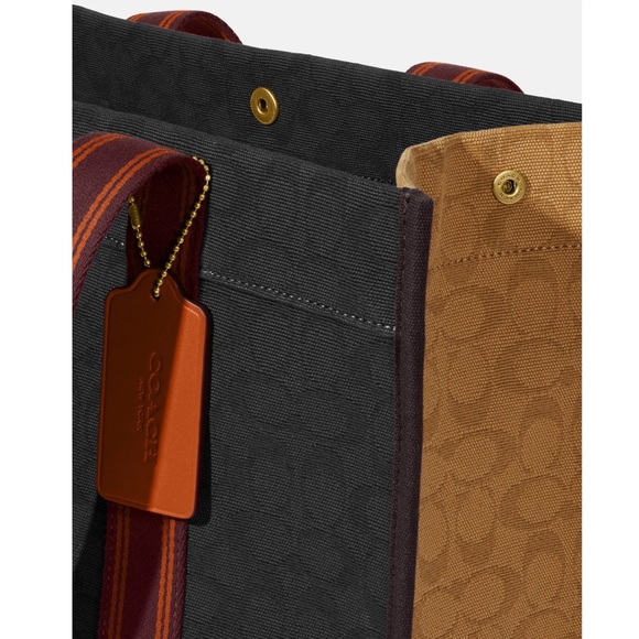 Coach Tote In Signature Jacquard Black NWT - Picture 5 of 8